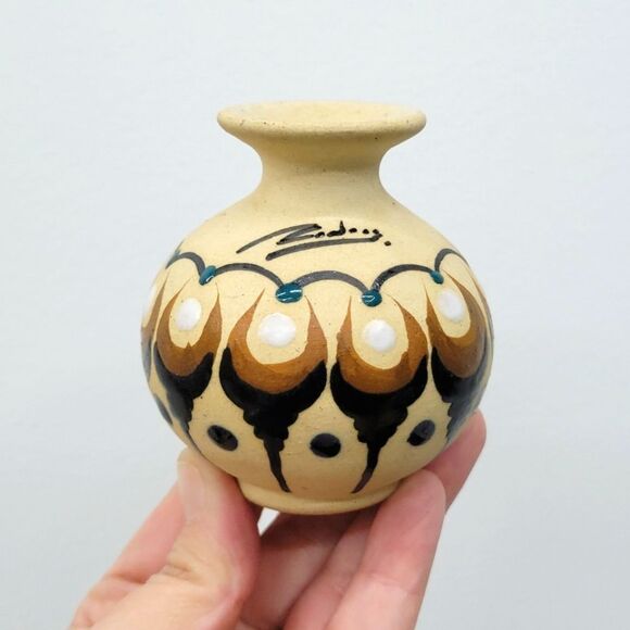 Vintage Zadar Hand Painted Miniature Vase – Yugoslavia Pottery – Abstract Floral - Picture 10 of 15